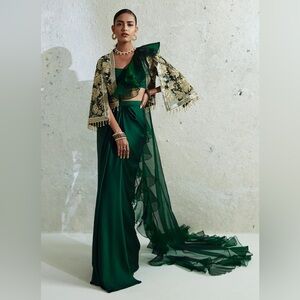 ZAINAB ZULFIQAR Azin Saree 4 piece lehenga/sari